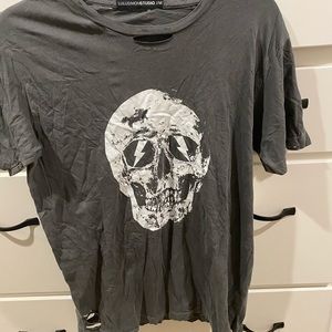 Vici x lulusimon skull tee